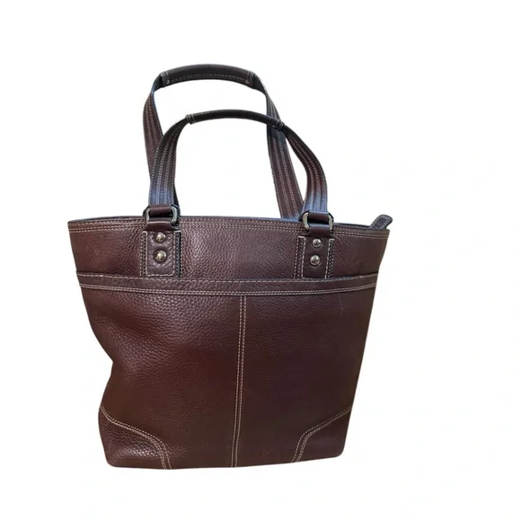 Coach Hampton Brown Pebbled Leather Tote with Structured Design and Dual Straps - Picture 4 of 12